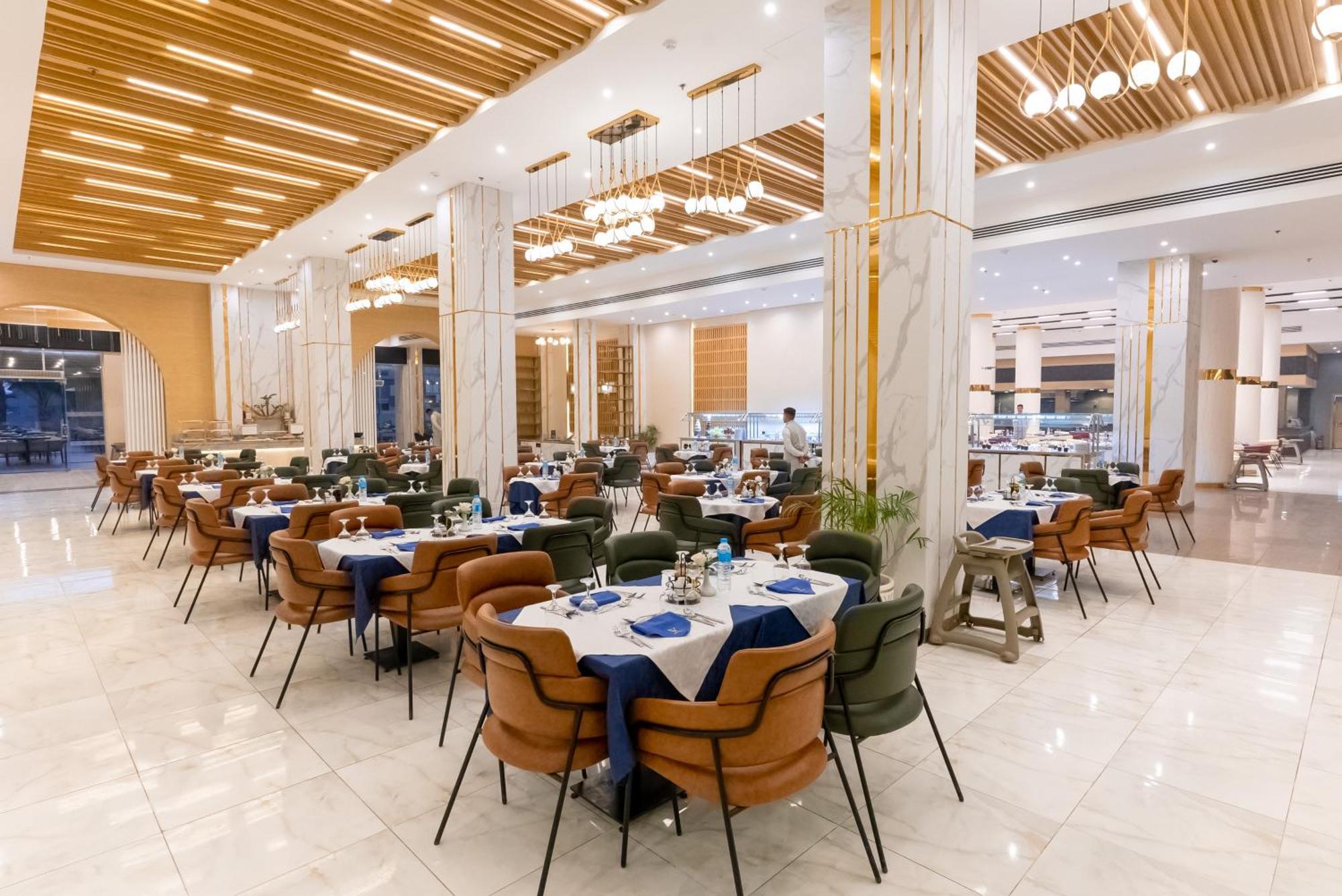 The V Luxury Resort Sahl Hasheesh Hurghada Exterior photo The restaurant