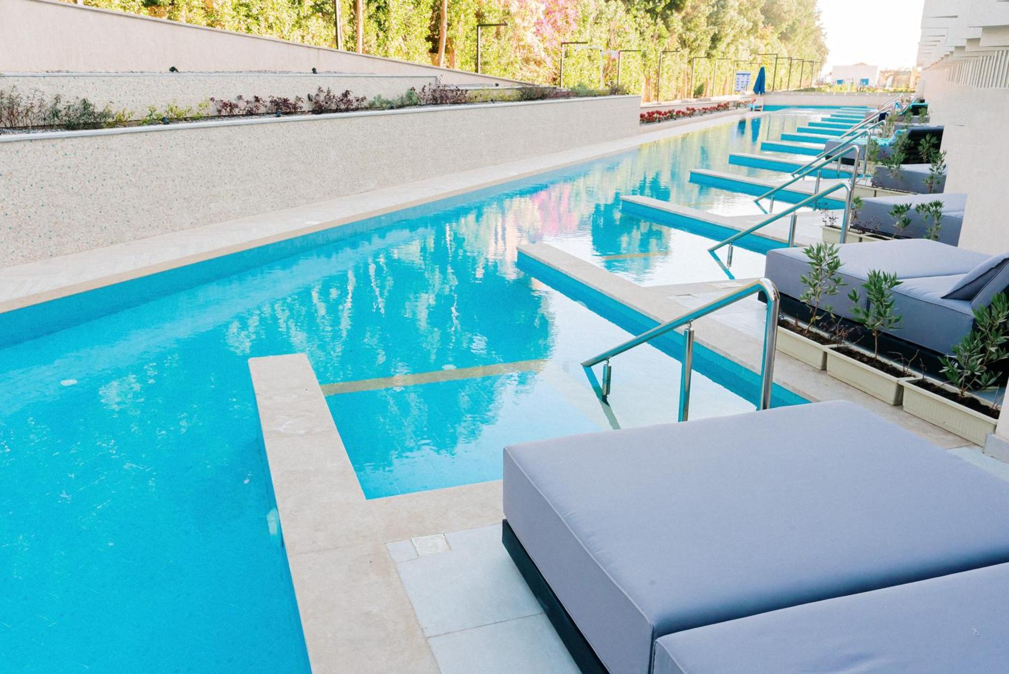 The V Luxury Resort Sahl Hasheesh Hurghada Exterior photo The pool at the 1011 Museum Building