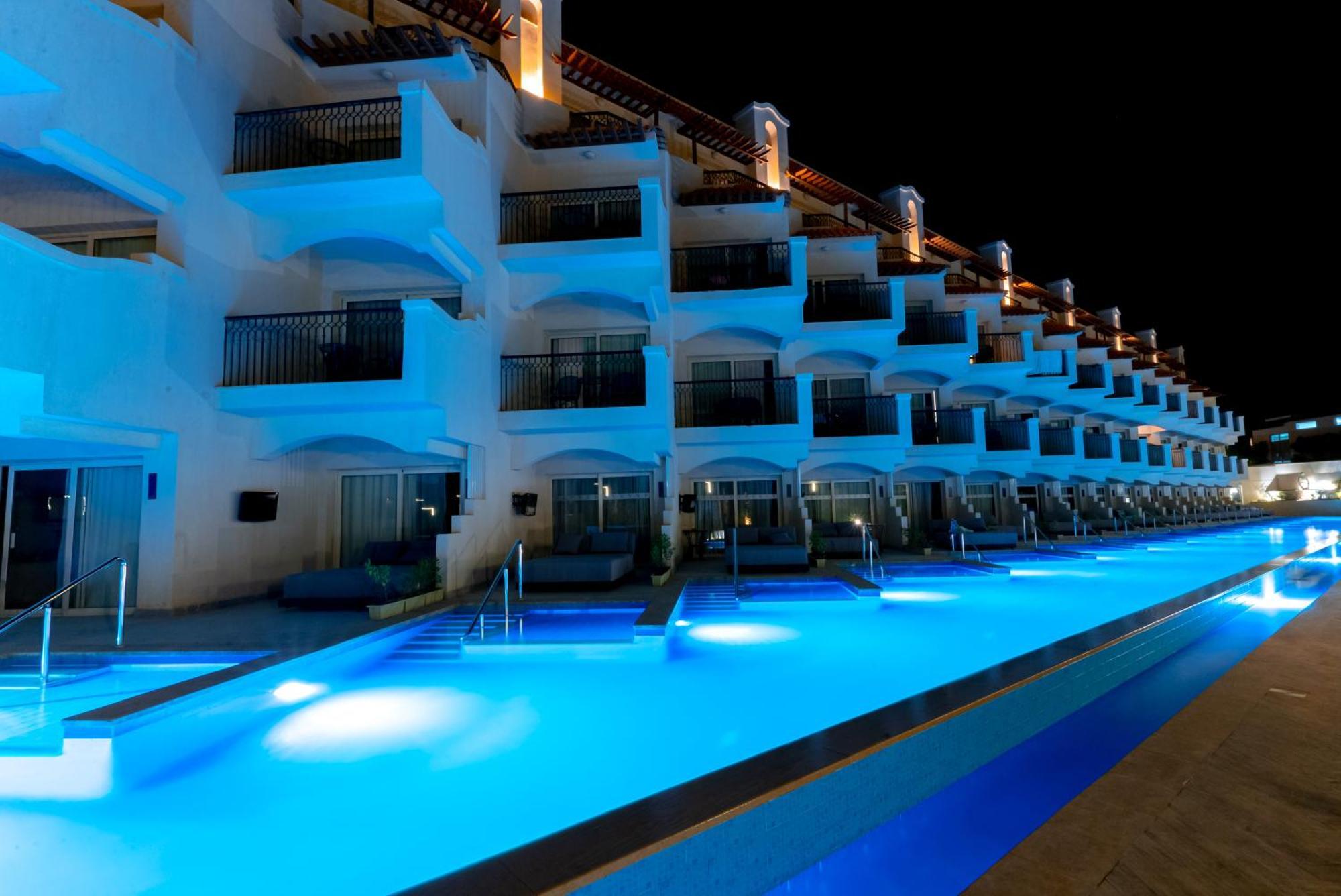 The V Luxury Resort Sahl Hasheesh Hurghada Exterior photo The swimming pool at the hotel