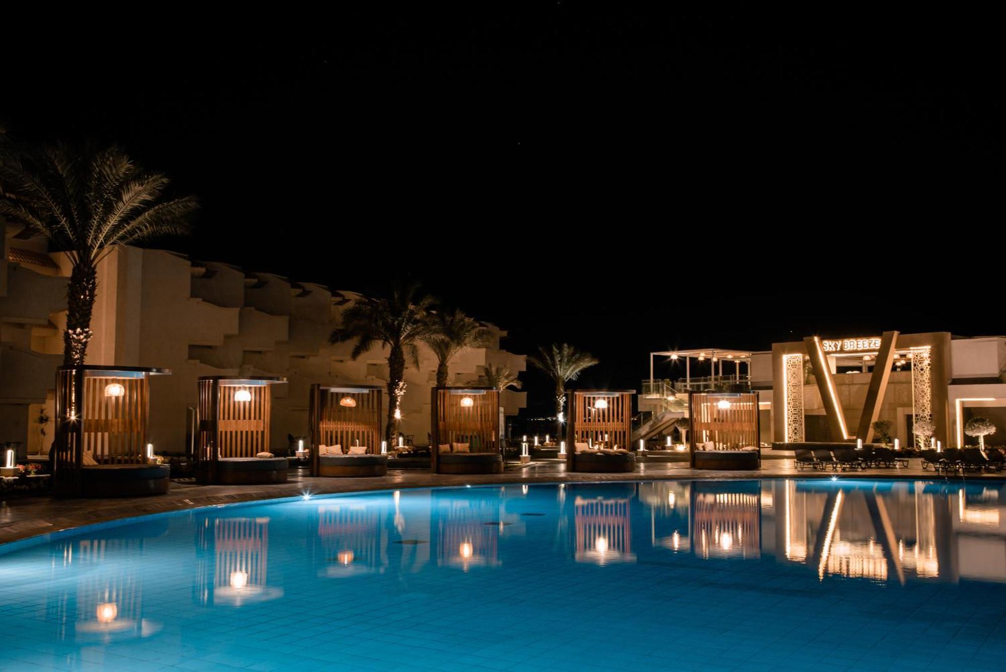 The V Luxury Resort Sahl Hasheesh Hurghada Exterior photo The swimming pool at the resort