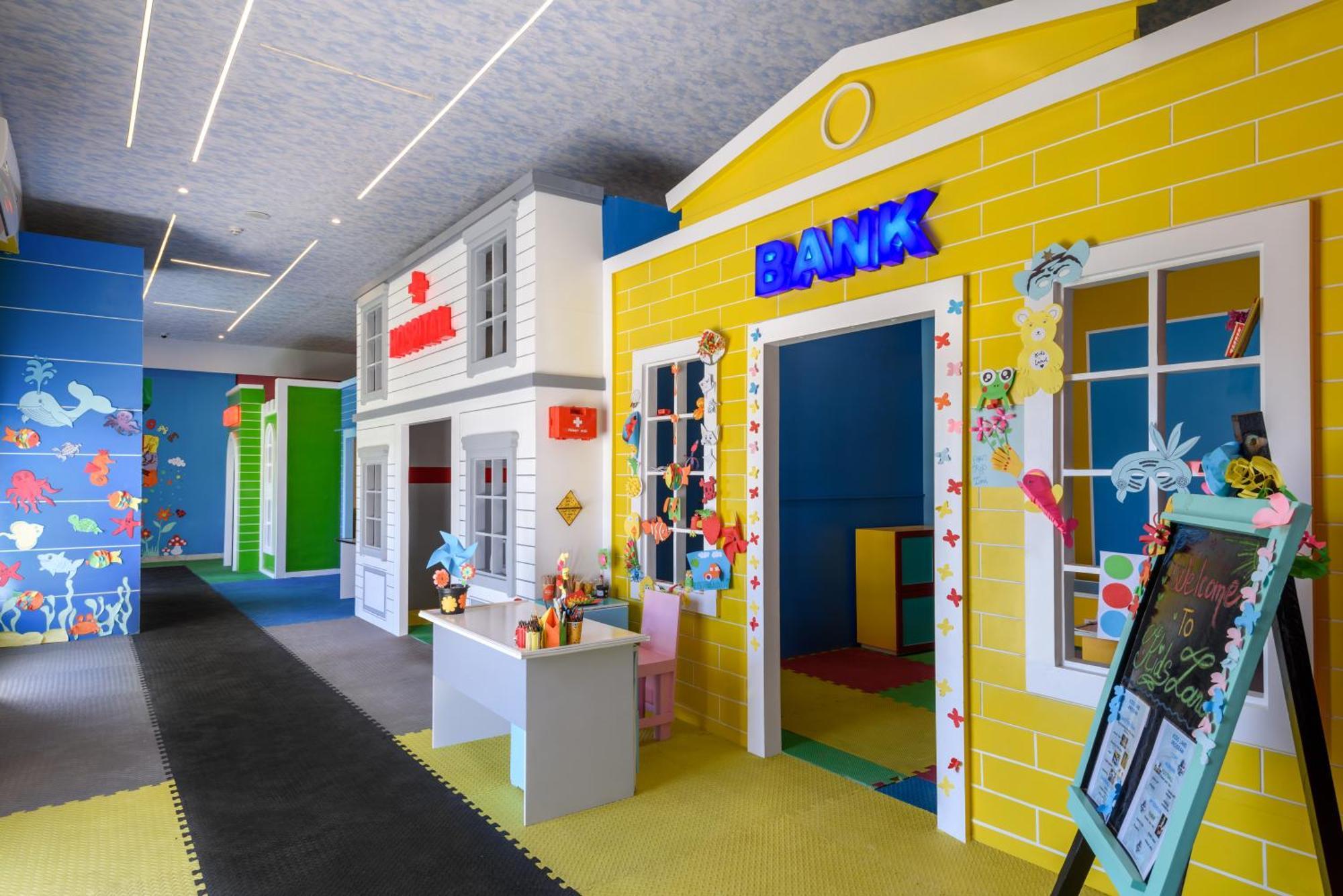The V Luxury Resort Sahl Hasheesh Hurghada Exterior photo The Children's Museum of Oak Ridge